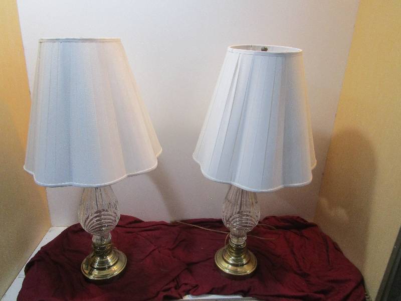 lot 1806 image: Pair of Table Lamps