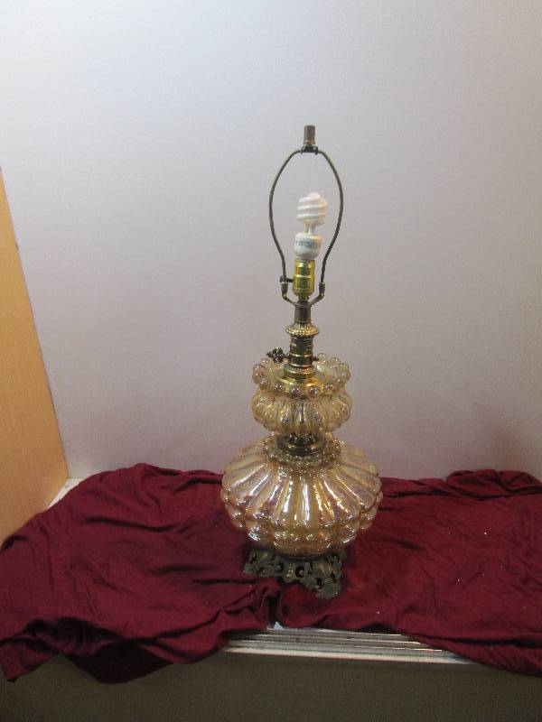 lot 1794 image: Table Lamp