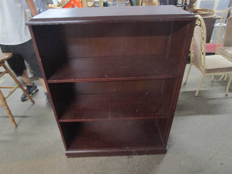 lot 1818 image: Bookshelf