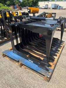 lot 6 image: Unised Mini Skid Steer Attachment Captok CK-HWG44C Skid Steer Hollow Wood Grabber Attachment