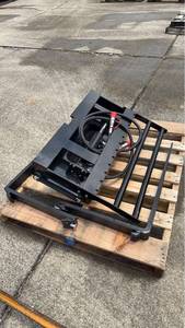 lot 8 image: Unused CAPTOK side shift fork attachment, Model CK-CYHC,