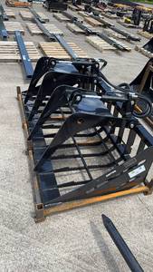 lot 32 image: Unused CAPTOK 72-inch Skid Steer Hollow Wood Grabber Model CK-HWG72