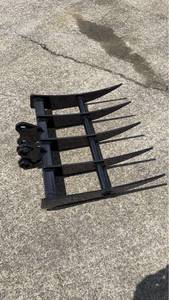 lot 36 image: Unused Heavy Duty Excavator Root Rake Attachment