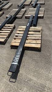 lot 46 image: 1 Set of Unused 10 Forklift Extensions Black Steel Fork Tine Extensions
