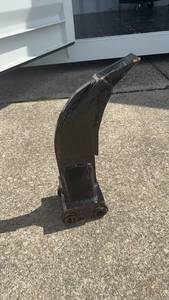 lot 61 image: Unused Mini Excavator Ripper Attachment