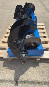 lot 139 image: Multi Auger, 3pc set Unused Heavy Duty Hydraulic Skid Steer Auger Drive Unit with Multiple Auger Bits 