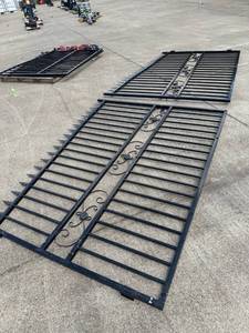 lot 145 image: Unused 20 ft gate Metal Farm Driveway Gate  Brand Metal Products