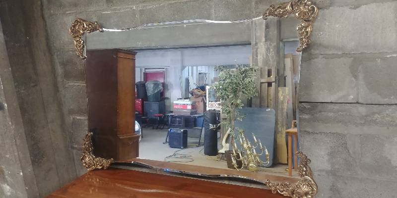lot 844 image: Large Ornate Mirror