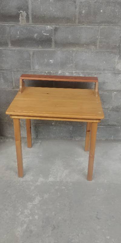 lot 845 image: Wood Desk