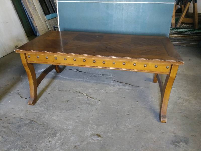 lot 895 image: Decorative Coffee Table