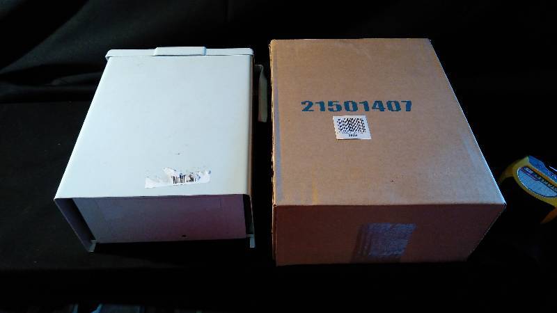 lot 4000 image: (2) CT lot feminine hygiene waste containers