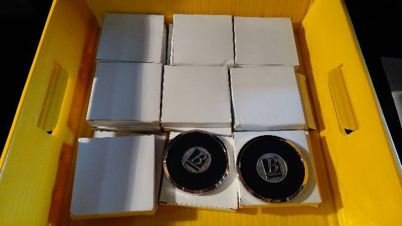 lot 4016 image: (19) CT lot decorative coasters B, weighted.
