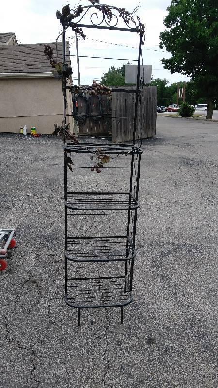 lot 4180 image: decorative metal rack