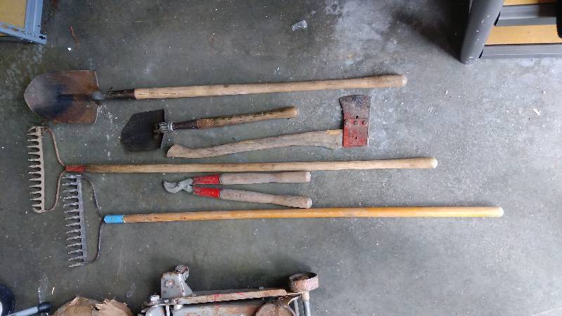 lot 4183 image: (6) CT lot hand tools
