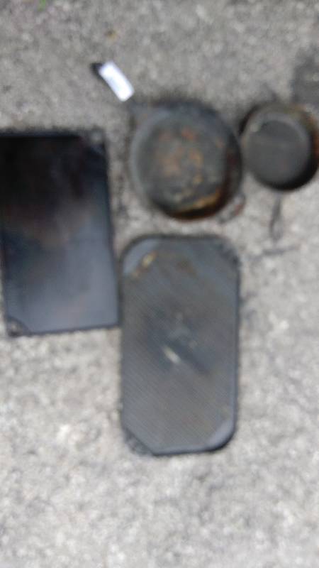 lot 4191 image: (4)ct mixed lot cast iron, (2)skillets, (2)griddles