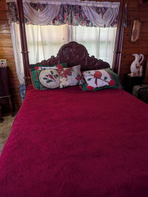 lot 206 image: Mahogany Four Poster Bed with Ornate Carved Headboard and sideboards