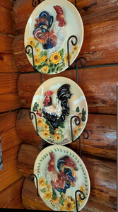 lot 532 image: Decorative Rooster Ceramic Wall Plates with Display Stand Set of 3