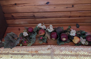 lot 543 image: Decorative Metal Rooster Wall Art with Fruit Garland Set
