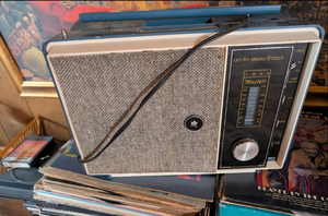 lot 558 image: Mayfair AMFM Stereo 8 Track Player Radio