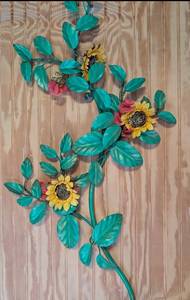 lot 612 image: Metal Sunflower Wall Art with Turquoise Leaves