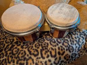 lot 621 image: Bongo Drums Percussion Set