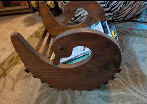lot 623 image: Wooden Duck Magazine Rack