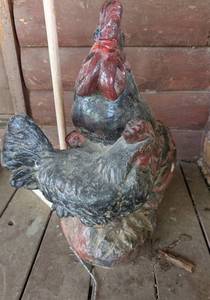 lot 639 image: Decorative Rooster Statue