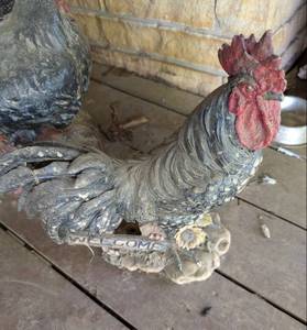 lot 643 image: Decorative Rooster Welcome Sign Figurine