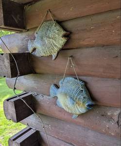 lot 647 image: Decorative Fish Wall Hangings - Set of 2