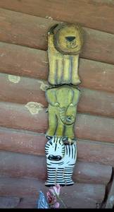 lot 652 image: Safari Animals Wooden Wall Art - Lion, Elephant, Zebra Decorative Piece