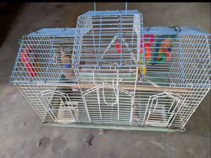 lot 658 image: Large Wire Bird Cage with Toys and Perches