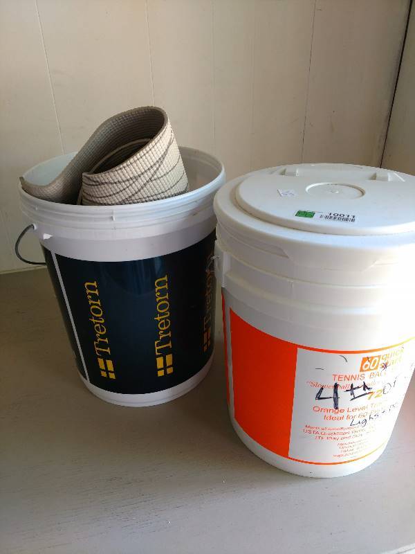 lot 10011 image: 2- 5 gallon buckets and contents