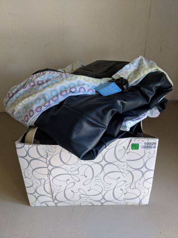 lot 10026 image: Easter decor and air mattress