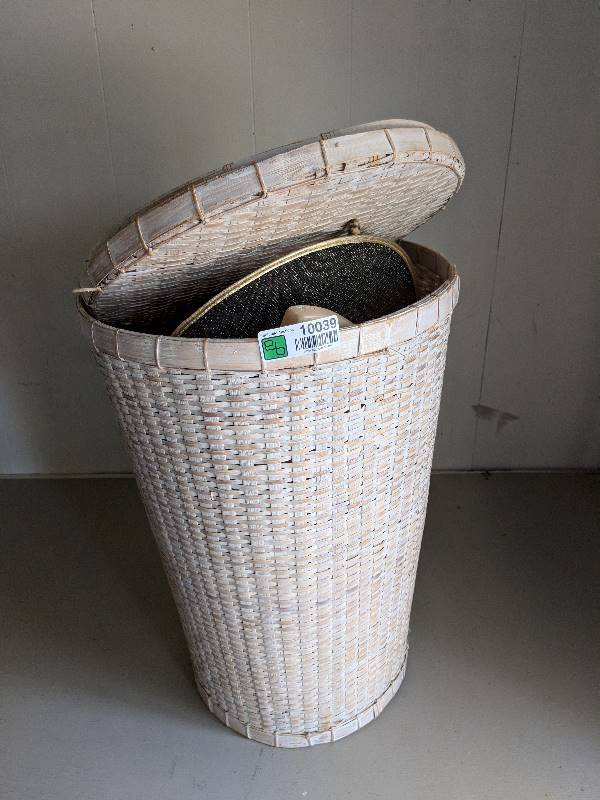 lot 10039 image: Laundry Hamper and contents