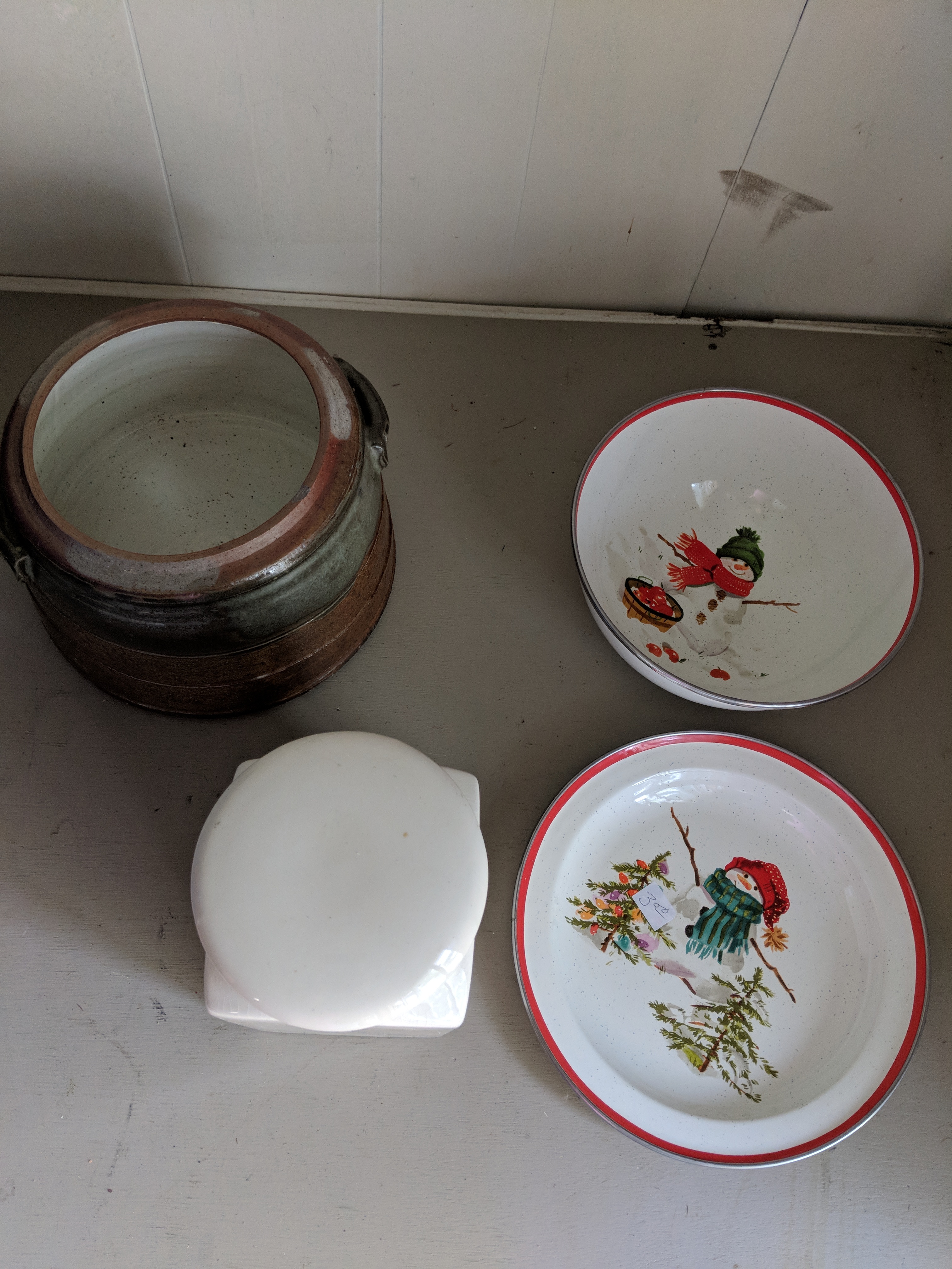 lot 10049 image: Decorative plates