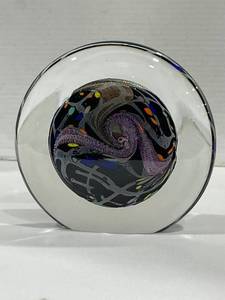 lot 1003 image: Karg Art Glass signed 6 x 6.5 in