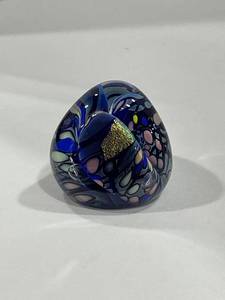 lot 1005 image: Karg Art Glass paperweight