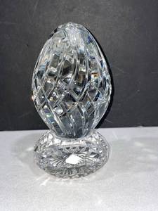 lot 1011 image: Waterford Crystal egg and base