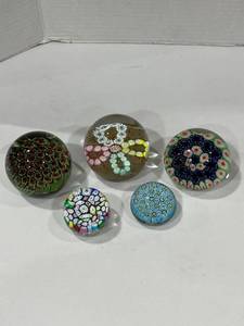 lot 1015 image: Murano and other millefiori glass paperweights