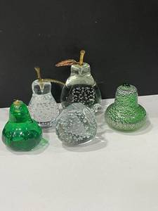 lot 1027 image: Art glass pear paperweights
