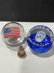 lot 1057 image: Paperweights