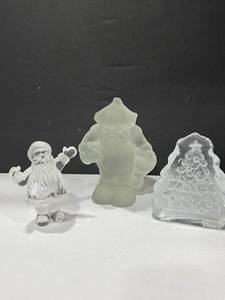 lot 1091 image: Christmas decor