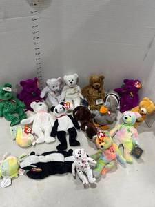 lot 1102 image: Beanie babies