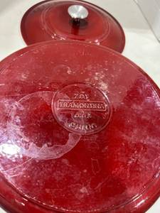 lot 1122 image: tramontina 7 qt Dutch oven