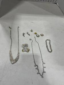 lot 1123 image: Womens jewelry
