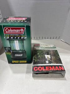lot 1147 image: Coleman pack away lantern and lantern hanger in box