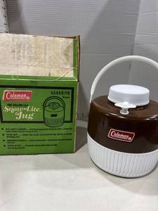lot 1167 image: Coleman 1 gallon snow lite jug