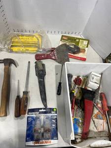 lot 1201 image: Various tools