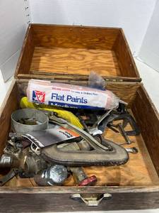 lot 1204 image: Various tools in wooden box