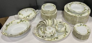 lot 2000 image: Kent China Bali Hai pattern china total 62 pieces some chips (bring packing)